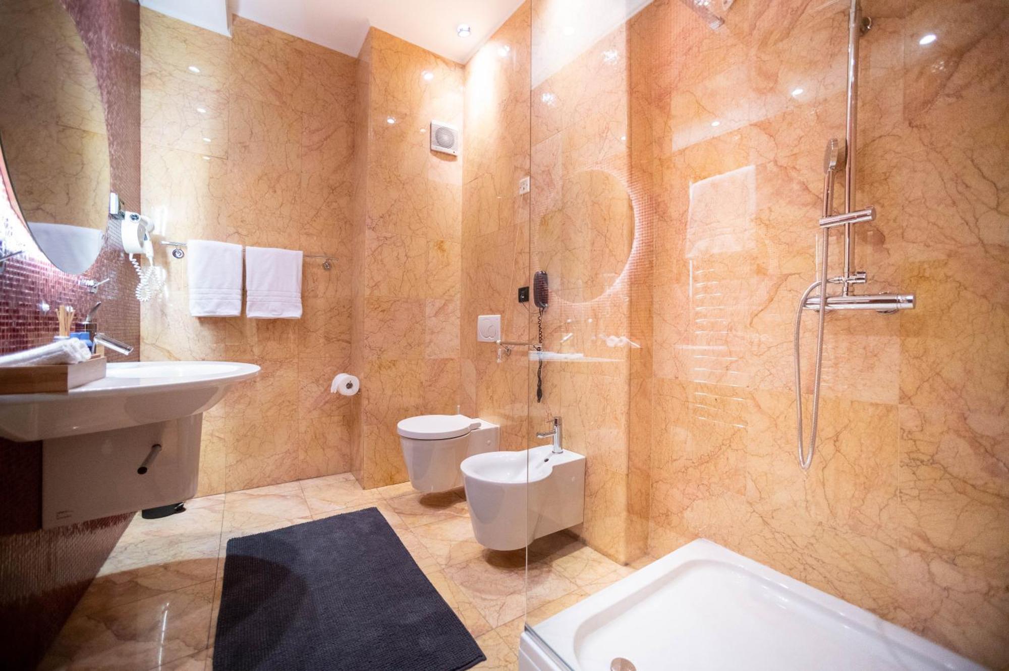 Natali Luxury Suites Белград Номер фото